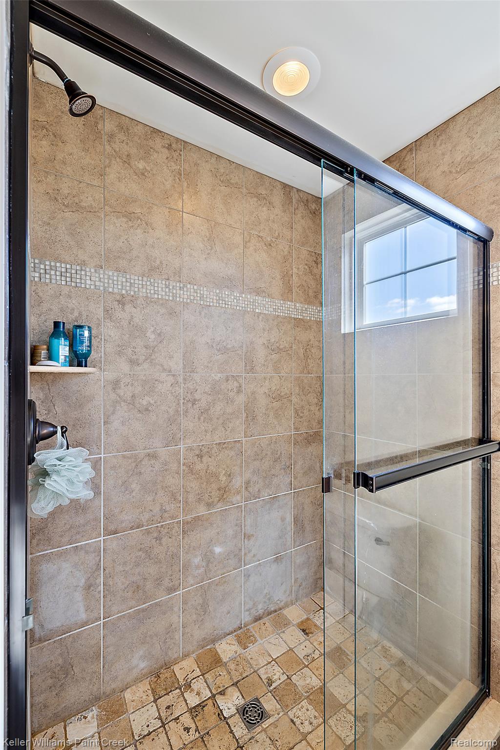 314 Glenhurst Boulevard Rochester, MI 48307 - Photo 26 of 64 Full bath featuring a stall shower