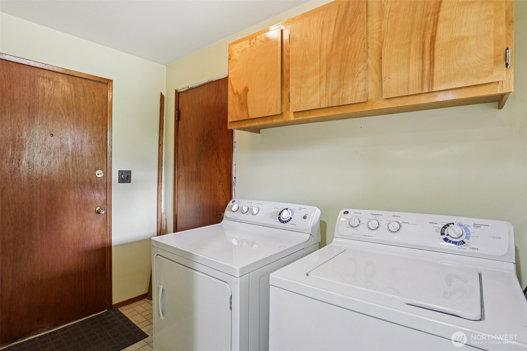 19460 Northeast Redmond Road Redmond, WA 98053 - Photo 14 of 31 Gallery Image 14