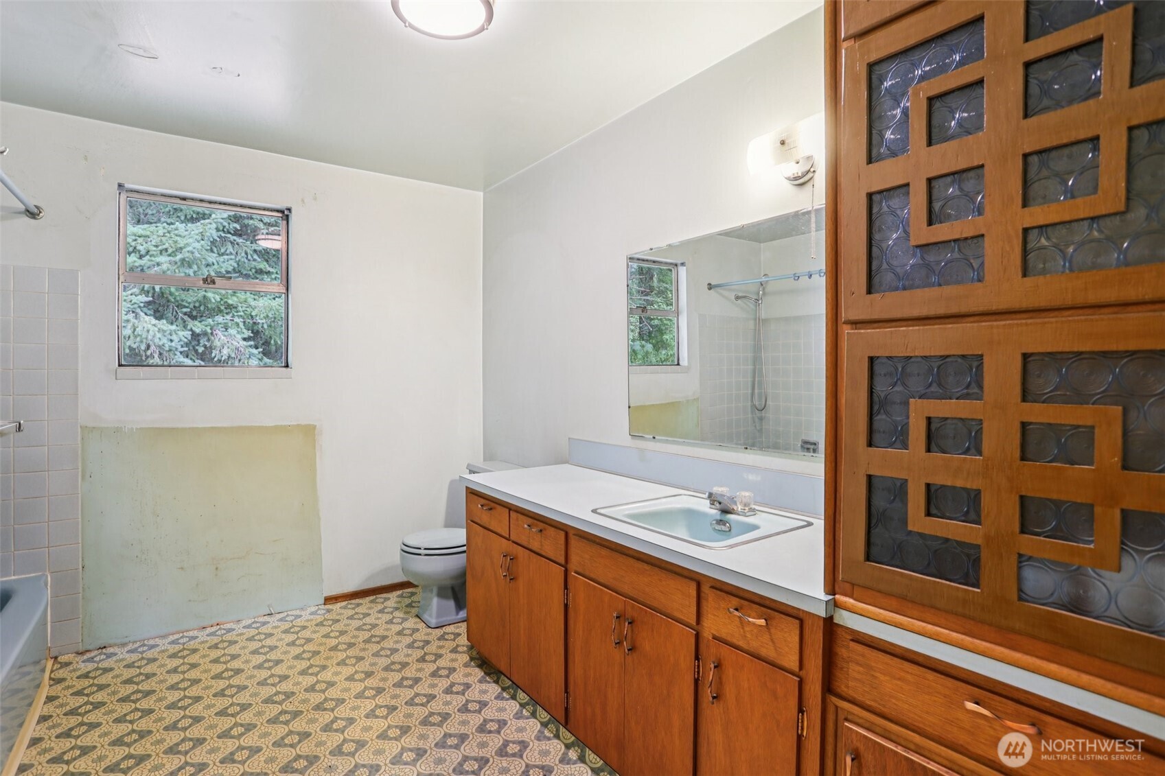 19460 Northeast Redmond Road Redmond, WA 98053 - Photo 20 of 31 Gallery Image 20