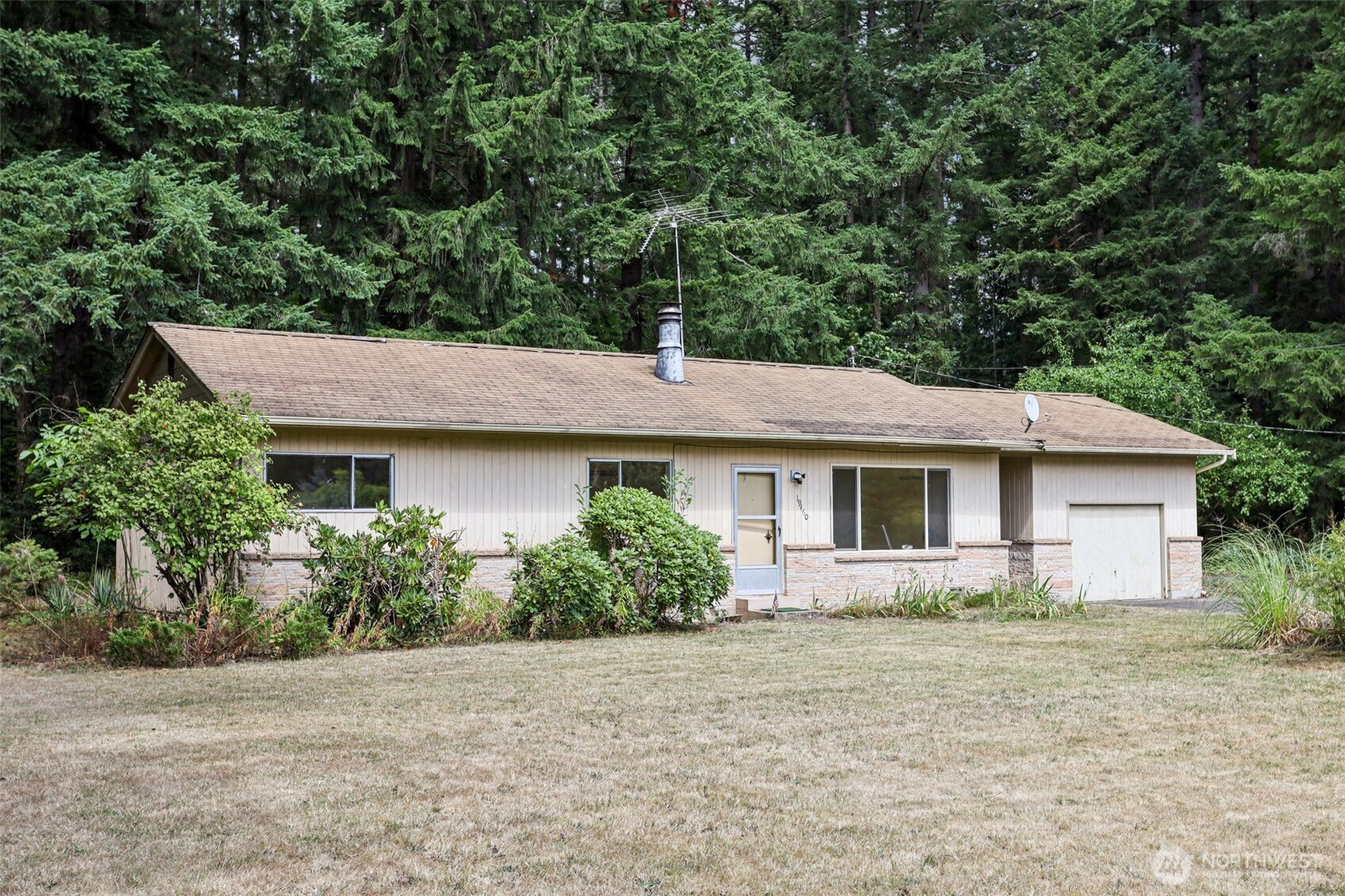 19460 Northeast Redmond Road Redmond, WA 98053 - Photo 2 of 31 Gallery Image 2