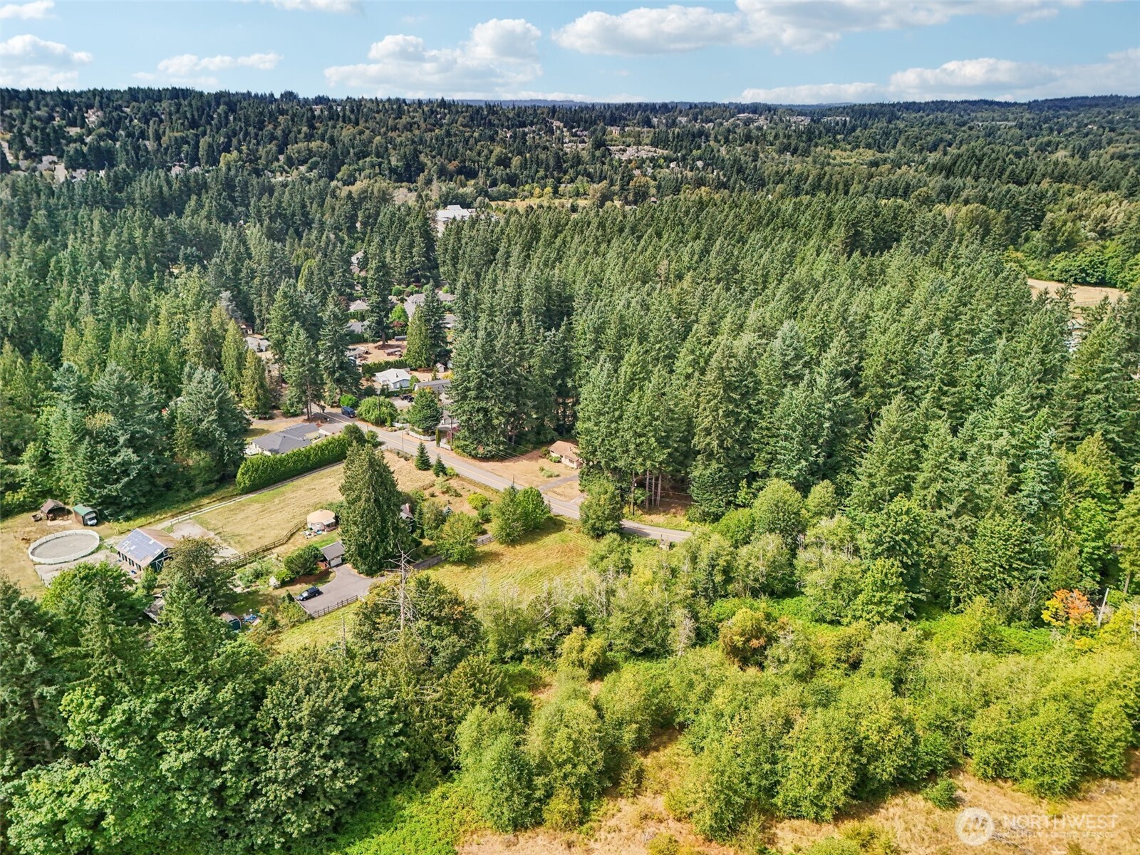 19460 Northeast Redmond Road Redmond, WA 98053 - Photo 29 of 31 Gallery Image 29