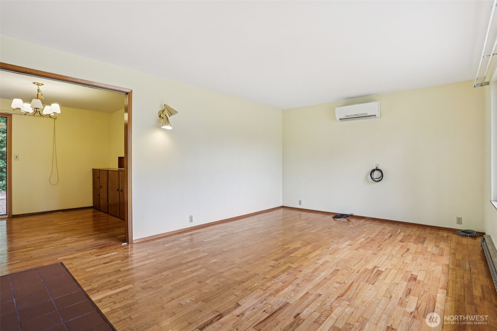 19460 Northeast Redmond Road Redmond, WA 98053 - Photo 7 of 31 Gallery Image 7