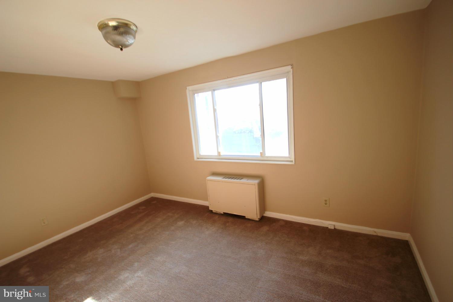 95 East Wayne Avenue, Unit 209 Silver Spring, MD 20901 - Photo 7 of 8 Interior (General)
