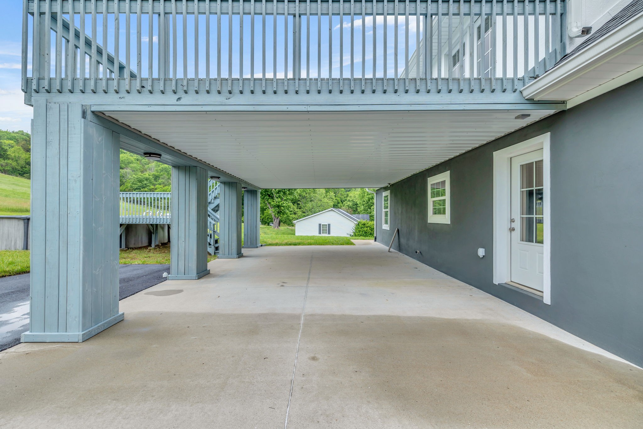 150 Hickman Highway Hickman, TN 38567 - Photo 38 of 42 a view of outdoor space and balcony