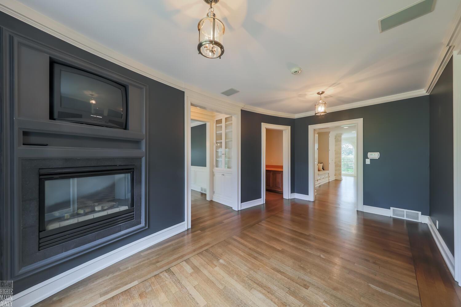 180 Provencal Road Grosse Pointe, MI 48236 - Photo 70 of 99 50142125-7cfe330c-73b3-4175-a4be-c4203b0f03dc.JPG