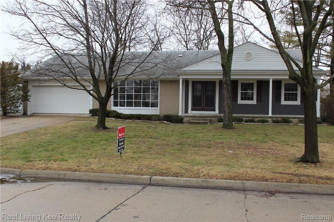 35315 Rockingham Drive Sterling Heights, MI 48310 - Photo 2 of 38 IMG_0228.JPG