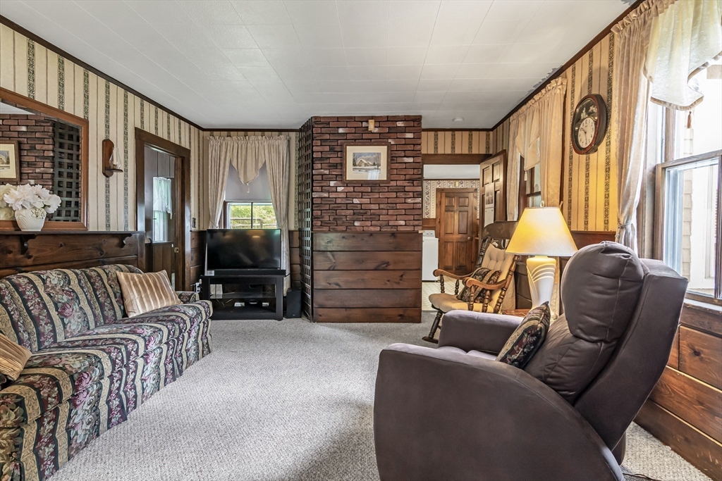 53 Long Pond Road Tyngsborough, MA 01879 - Photo 12 of 34