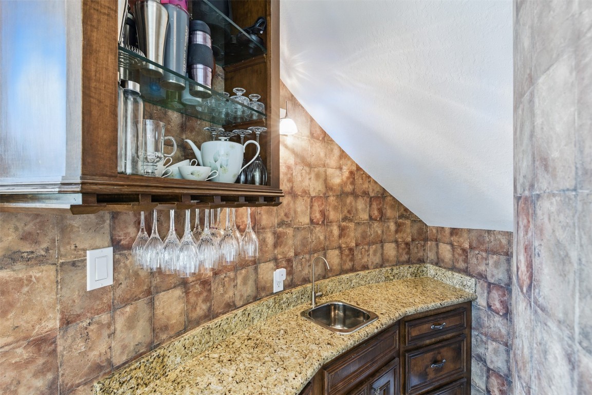 90 Greenview Street Montgomery, TX 77356 - Photo 11 of 34 a view of a kitchen cabinets
