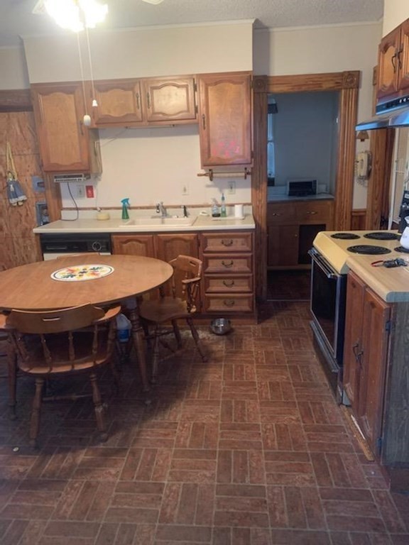 14 Pasco Road Springfield, MA 01151 - Photo 10 of 21