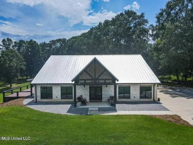 $1,150,000 | 1548 Highway 43, Pelahatchie, MS 39145
