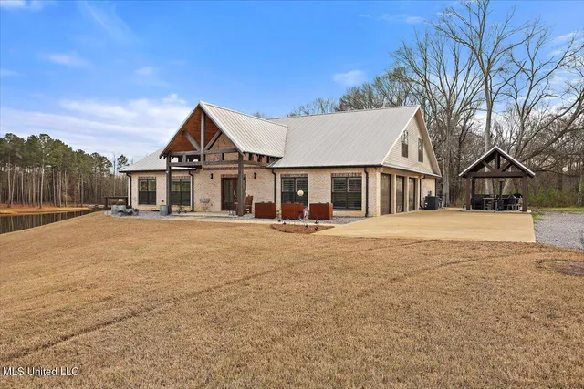 $1,150,000 | 1548 Highway 43, Pelahatchie, MS 39145