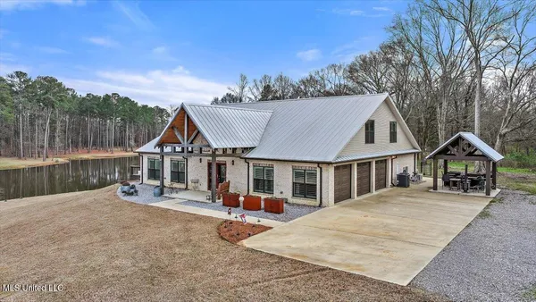$999,900 | 1548 Highway 43, Pelahatchie, MS 39145