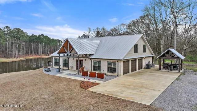 $1,150,000 | 1548 Highway 43, Pelahatchie, MS 39145