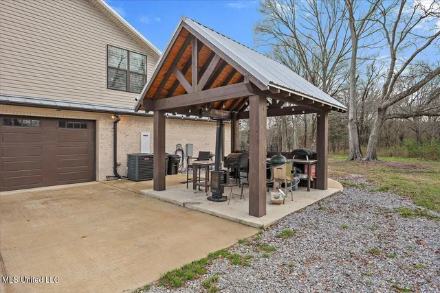 $1,150,000 | 1548 Highway 43, Pelahatchie, MS 39145