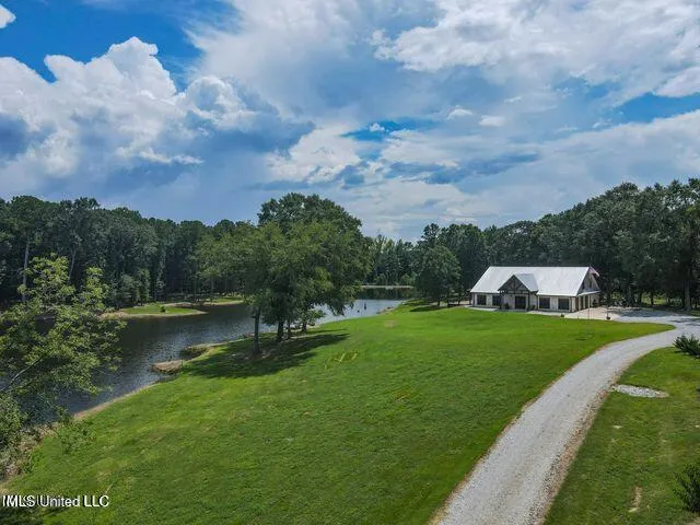 $1,150,000 | 1548 Highway 43, Pelahatchie, MS 39145