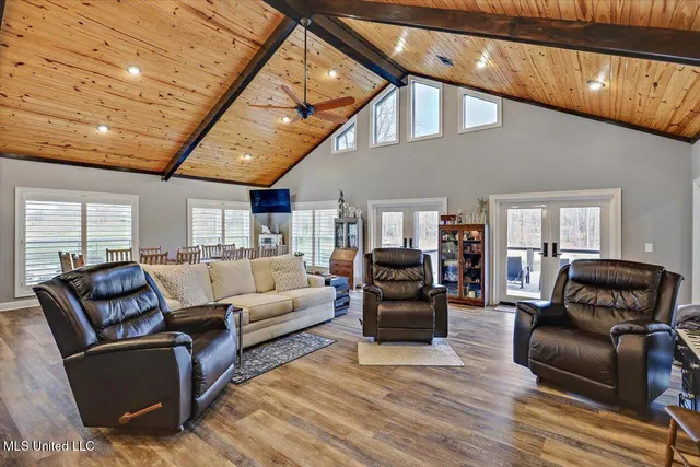 $1,150,000 | 1548 Highway 43, Pelahatchie, MS 39145