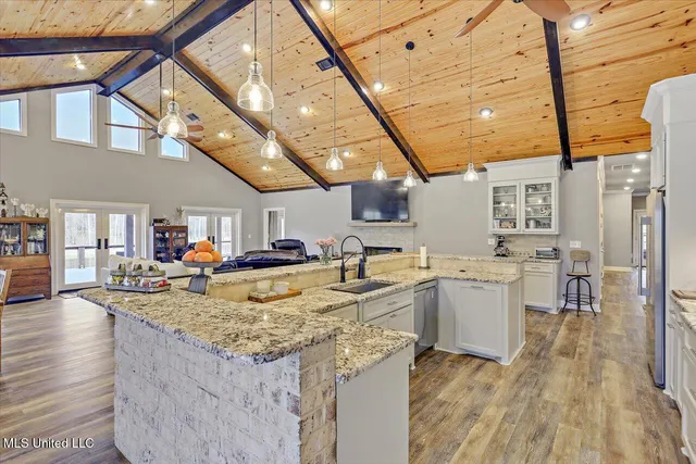 $1,150,000 | 1548 Highway 43, Pelahatchie, MS 39145