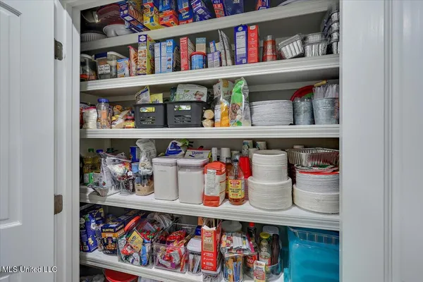 $999,900 | 1548 Highway 43, Pelahatchie, MS 39145