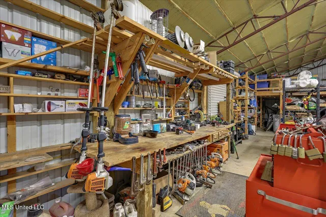 $1,150,000 | 1548 Highway 43, Pelahatchie, MS 39145