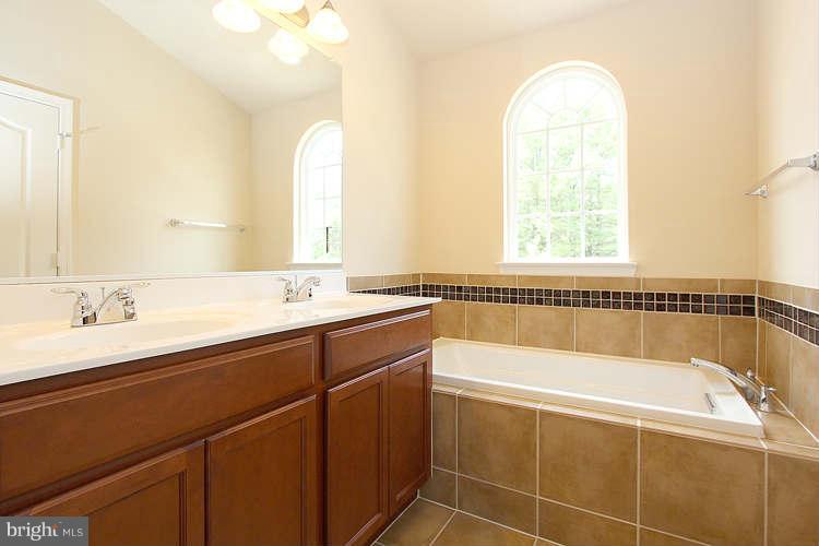 3403 Spring Club Drive, Unit 53 Silver Spring, MD 20904 - Photo 18 of 26 Bath (Master)