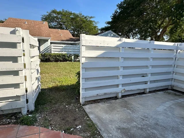 $2,500 | 13724 Southwest 149th Cir Lane, Unit 2, Miami, FL 33186