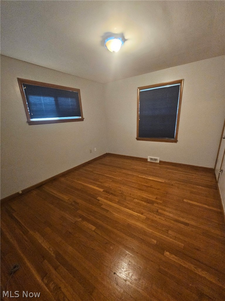 4237 Stonehaven Road South Euclid, OH 44121 - Photo 25 of 35 Second main floor bedroom