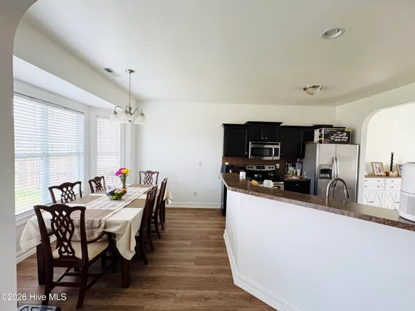 $2,300 | 114 Cavalier Drive, Jacksonville, NC 28546