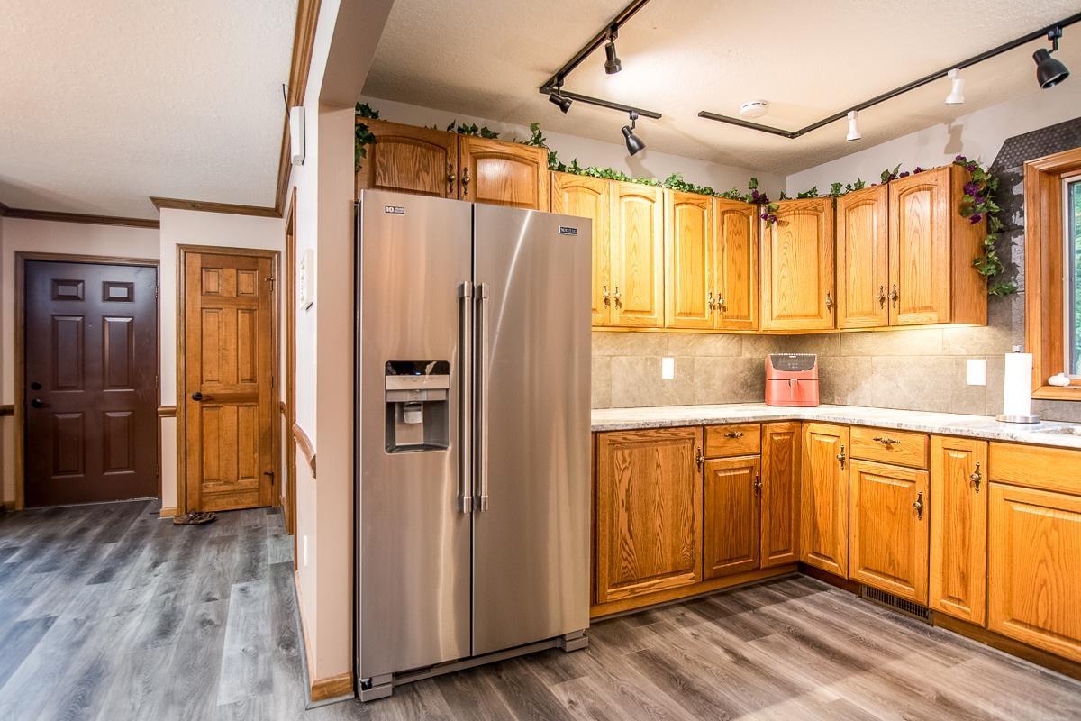 5067 State Rte 101 Butler, IN 46721 - Photo 8 of 33