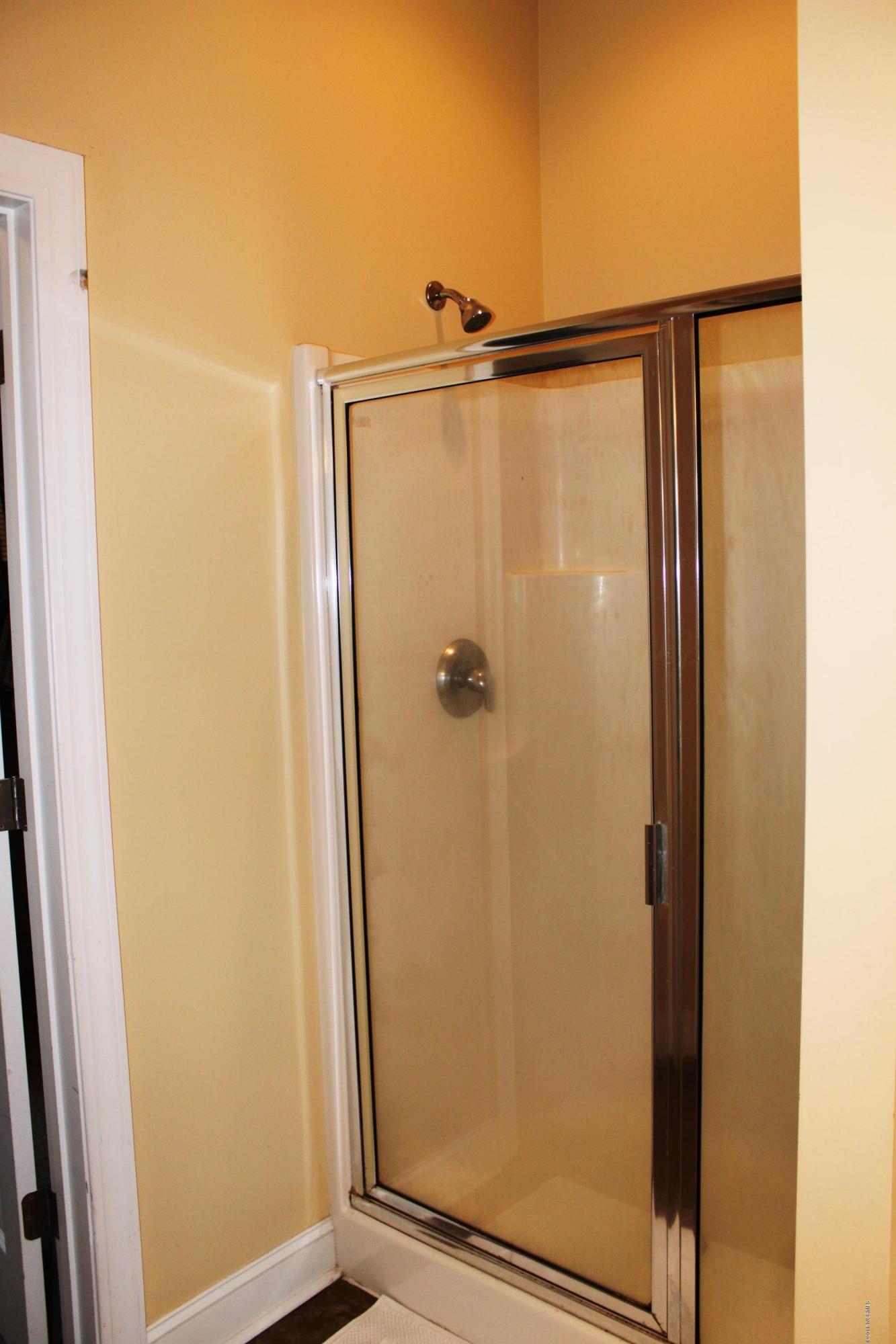 683 Crump Farm Road New Bern, NC 28562 - Photo 16 of 40 Master Shower