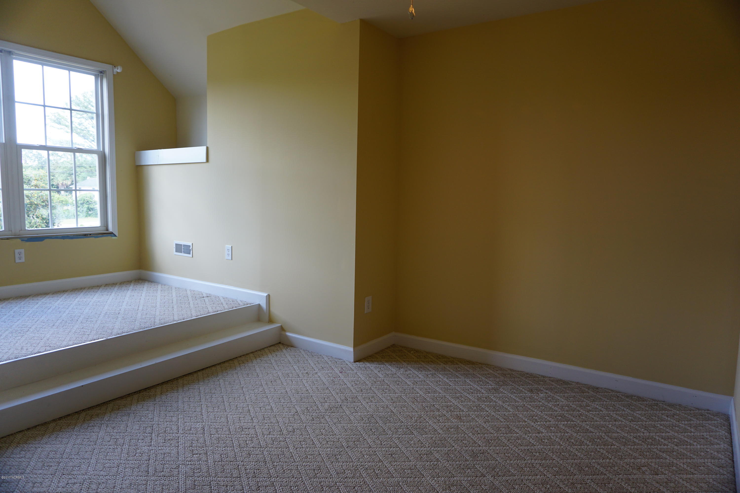 683 Crump Farm Road New Bern, NC 28562 - Photo 33 of 40 Or ladies cave