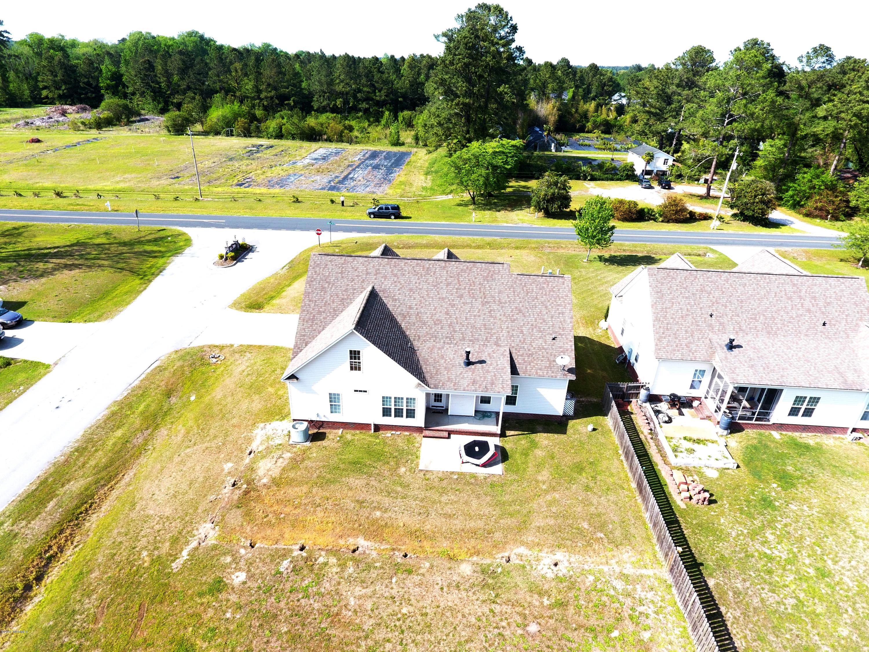 683 Crump Farm Road New Bern, NC 28562 - Photo 39 of 40 Huge back yard