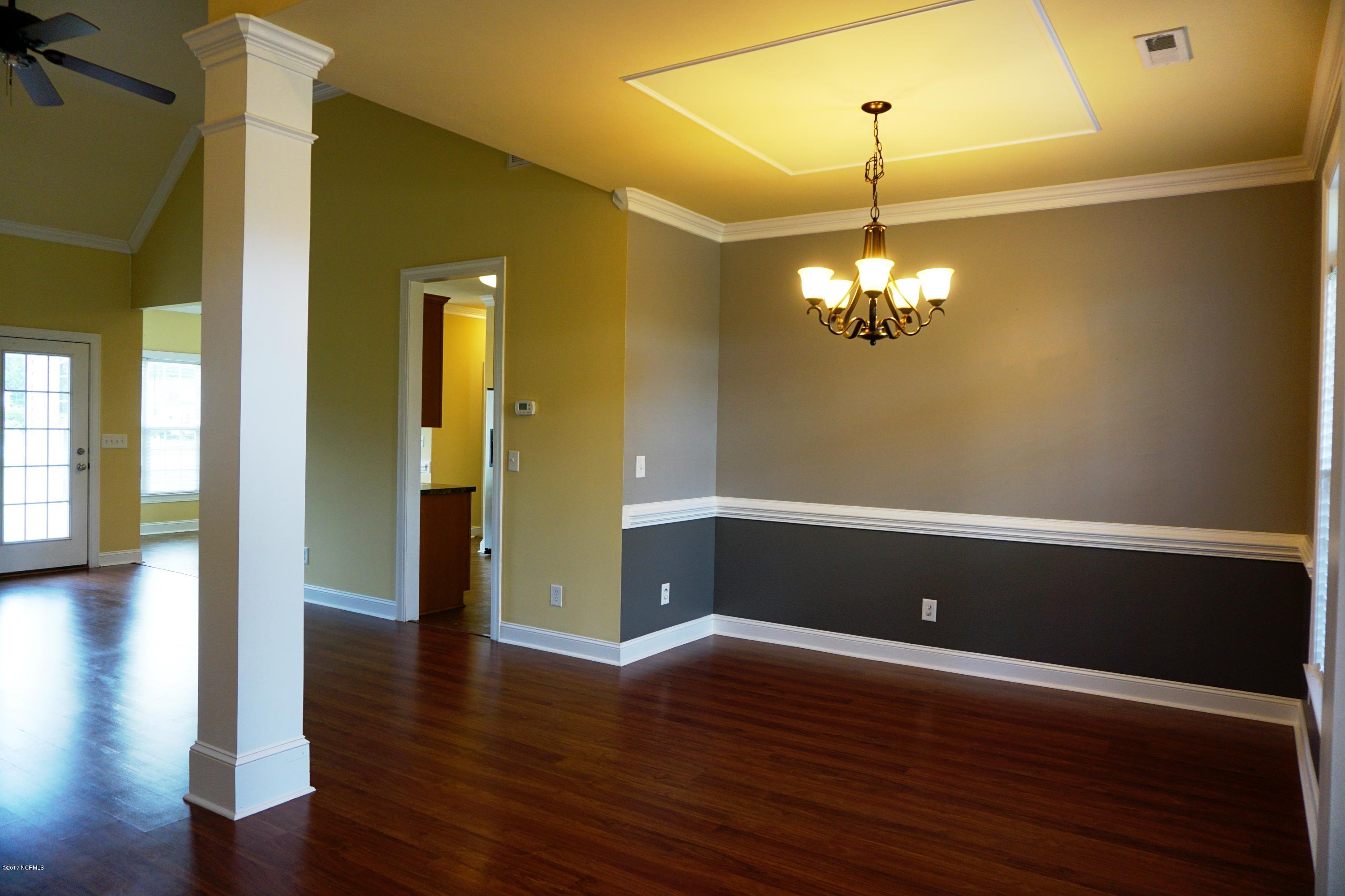 683 Crump Farm Road New Bern, NC 28562 - Photo 8 of 40 Dining Area