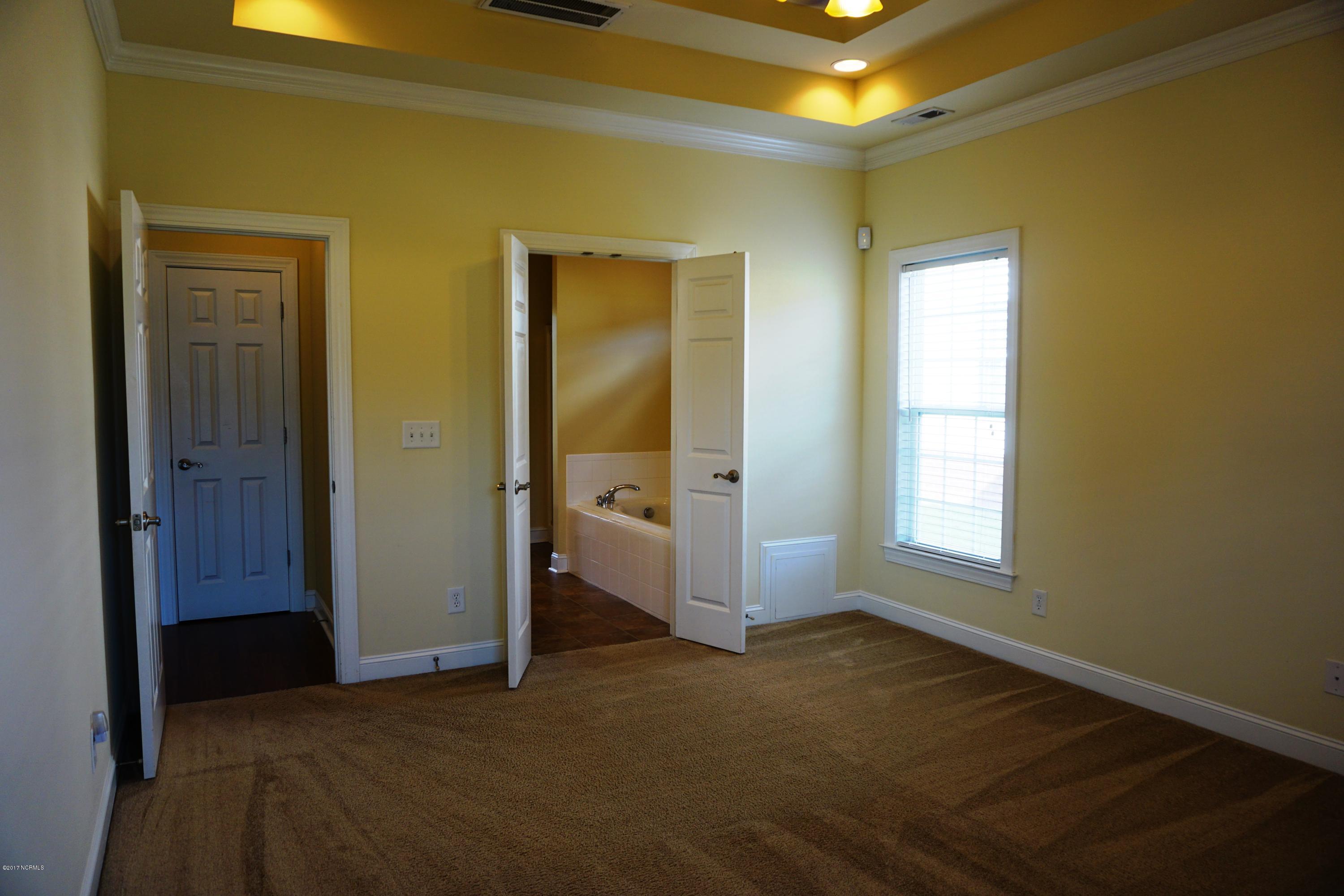 683 Crump Farm Road New Bern, NC 28562 - Photo 10 of 40 Good sized Master