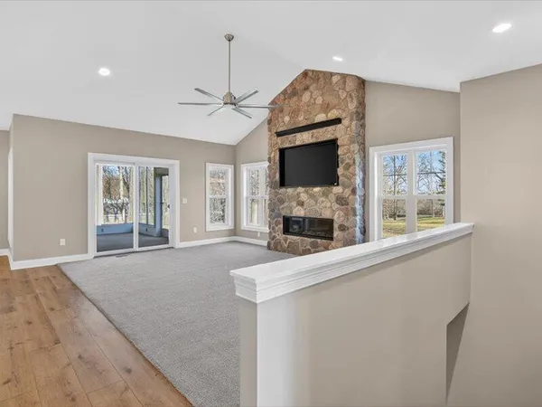 $695,500 | 1132 Lochaven Circle, Hillsdale, MI 49242