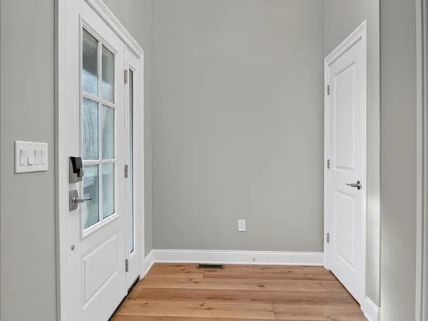 $695,500 | 1132 Lochaven Circle, Hillsdale, MI 49242