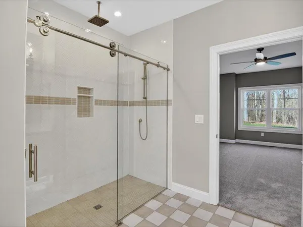 $695,500 | 1132 Lochaven Circle, Hillsdale, MI 49242