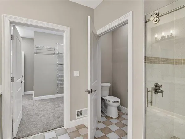 $695,500 | 1132 Lochaven Circle, Hillsdale, MI 49242