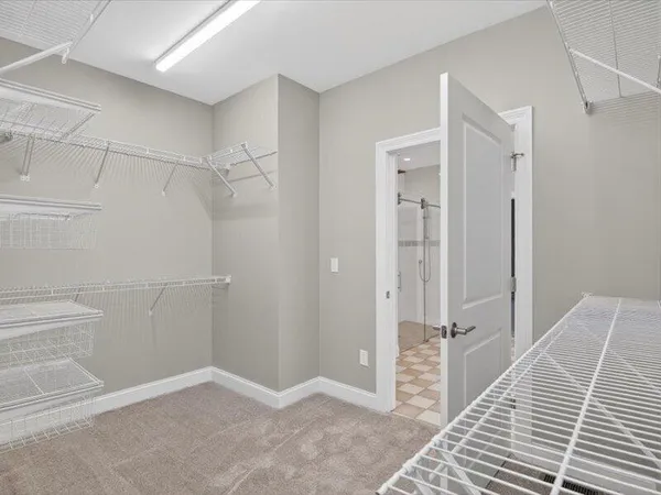 $695,500 | 1132 Lochaven Circle, Hillsdale, MI 49242