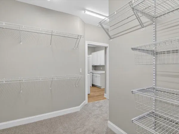 $695,500 | 1132 Lochaven Circle, Hillsdale, MI 49242