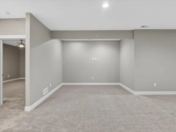 $695,500 | 1132 Lochaven Circle, Hillsdale, MI 49242