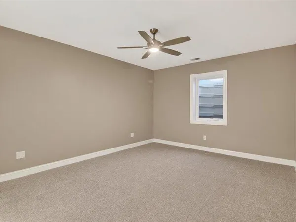 $695,500 | 1132 Lochaven Circle, Hillsdale, MI 49242