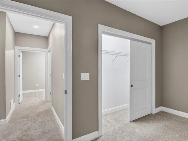 $695,500 | 1132 Lochaven Circle, Hillsdale, MI 49242