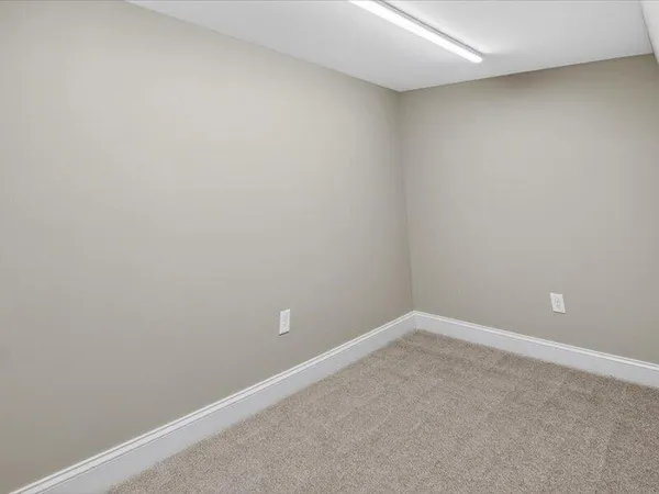 $695,500 | 1132 Lochaven Circle, Hillsdale, MI 49242