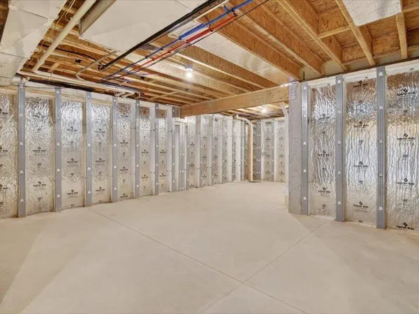 $695,500 | 1132 Lochaven Circle, Hillsdale, MI 49242