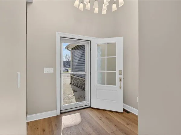 $695,500 | 1132 Lochaven Circle, Hillsdale, MI 49242