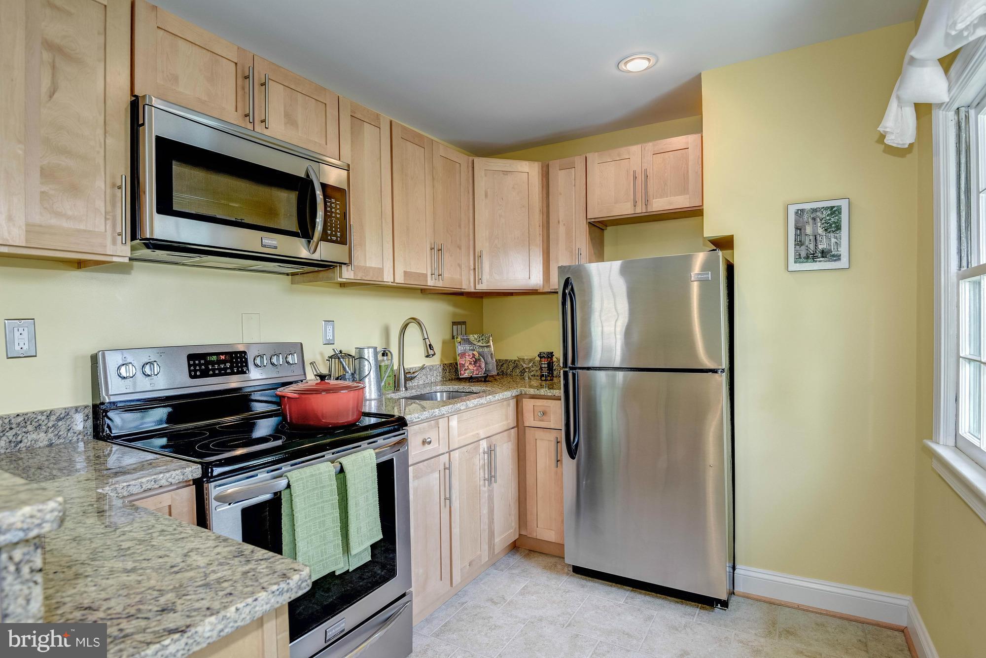 243 10th Street Southeast, Unit 5 Washington, DC 20003 - Photo 7 of 29 Kitchen