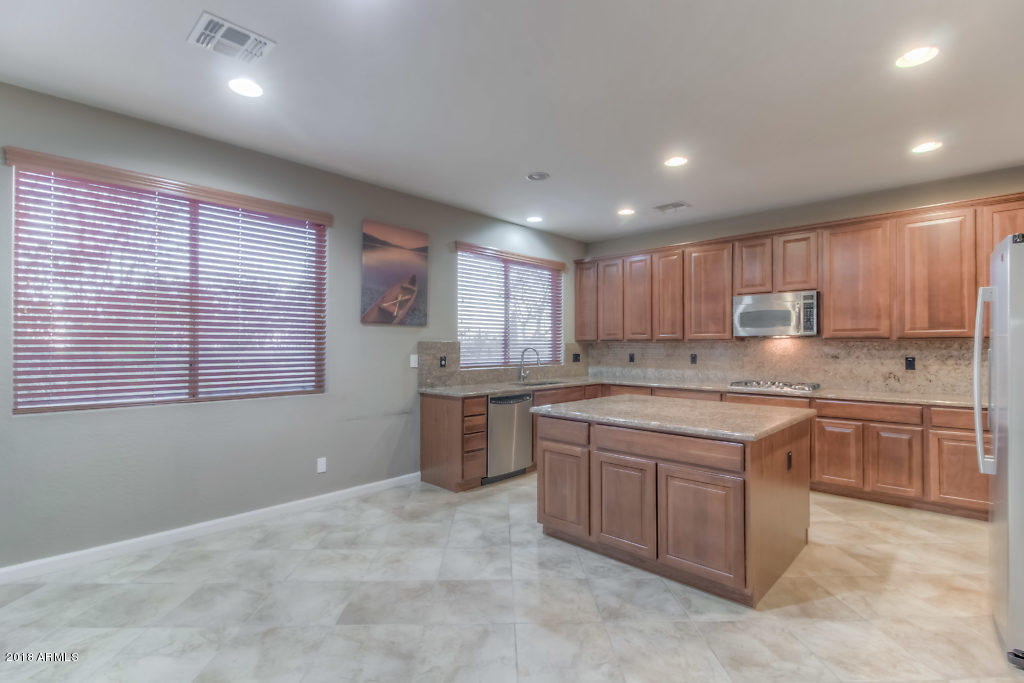 2129 West Apache Rain Road Phoenix, AZ 85085 - Photo 10 of 50 Kitchen (1)-SMALL