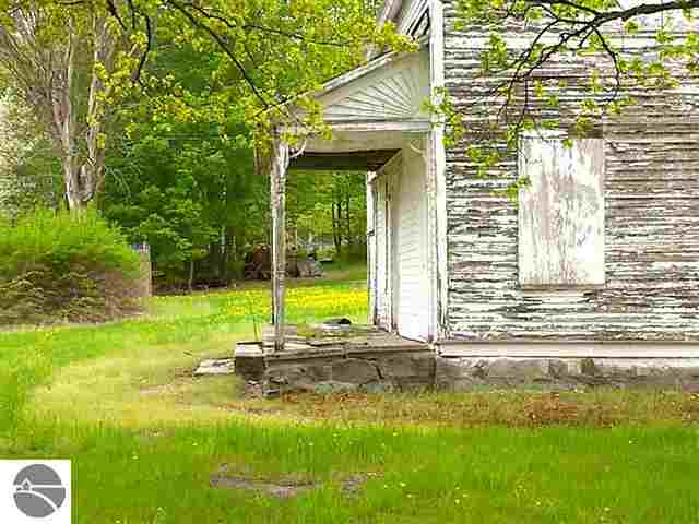 13184 South Kitlinger Road Empire, MI 49630 - Photo 7 of 24