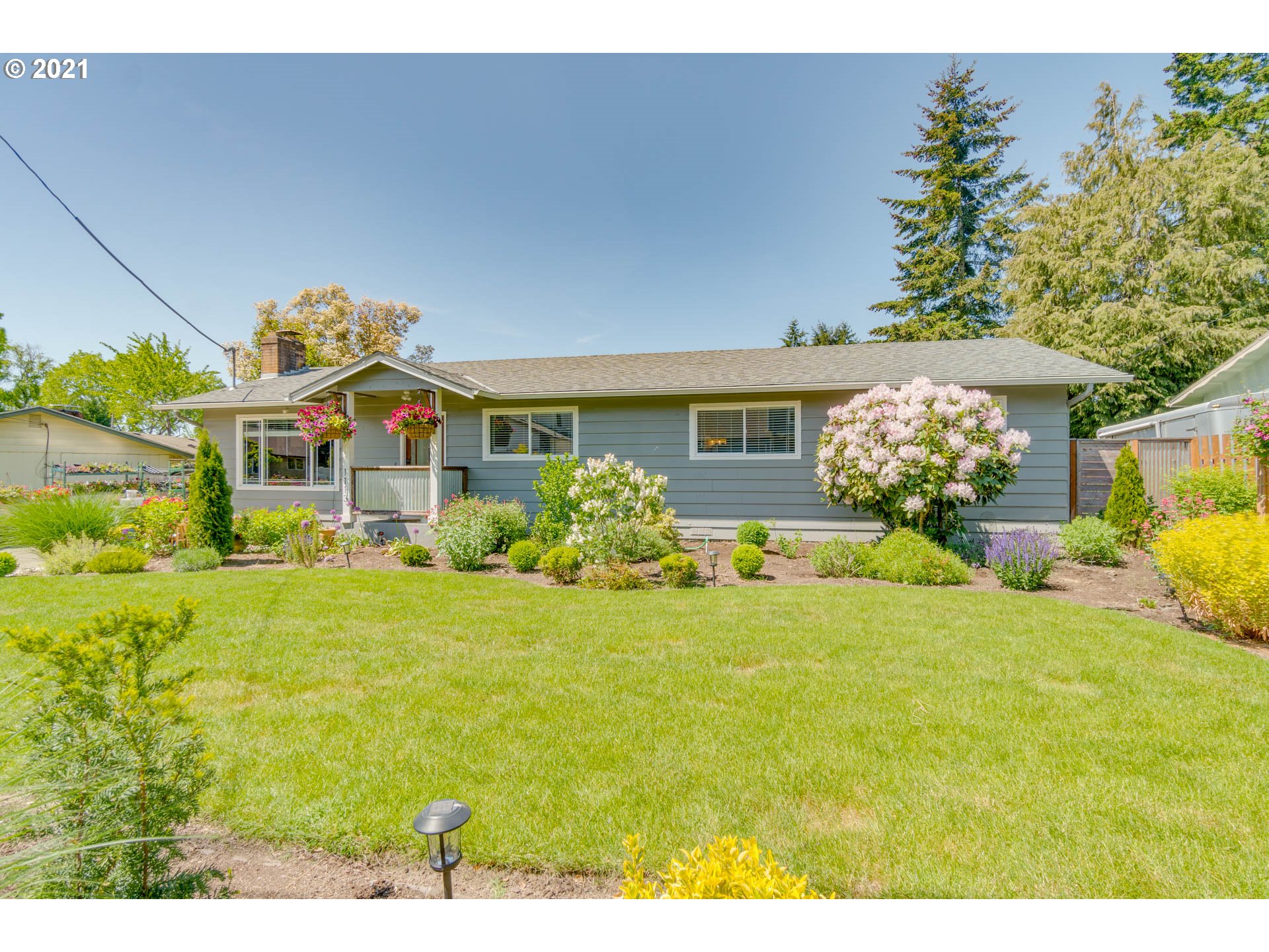 1113 Hadley Road Newberg, OR 97132 - Photo 1 of 30 Gallery Image 1