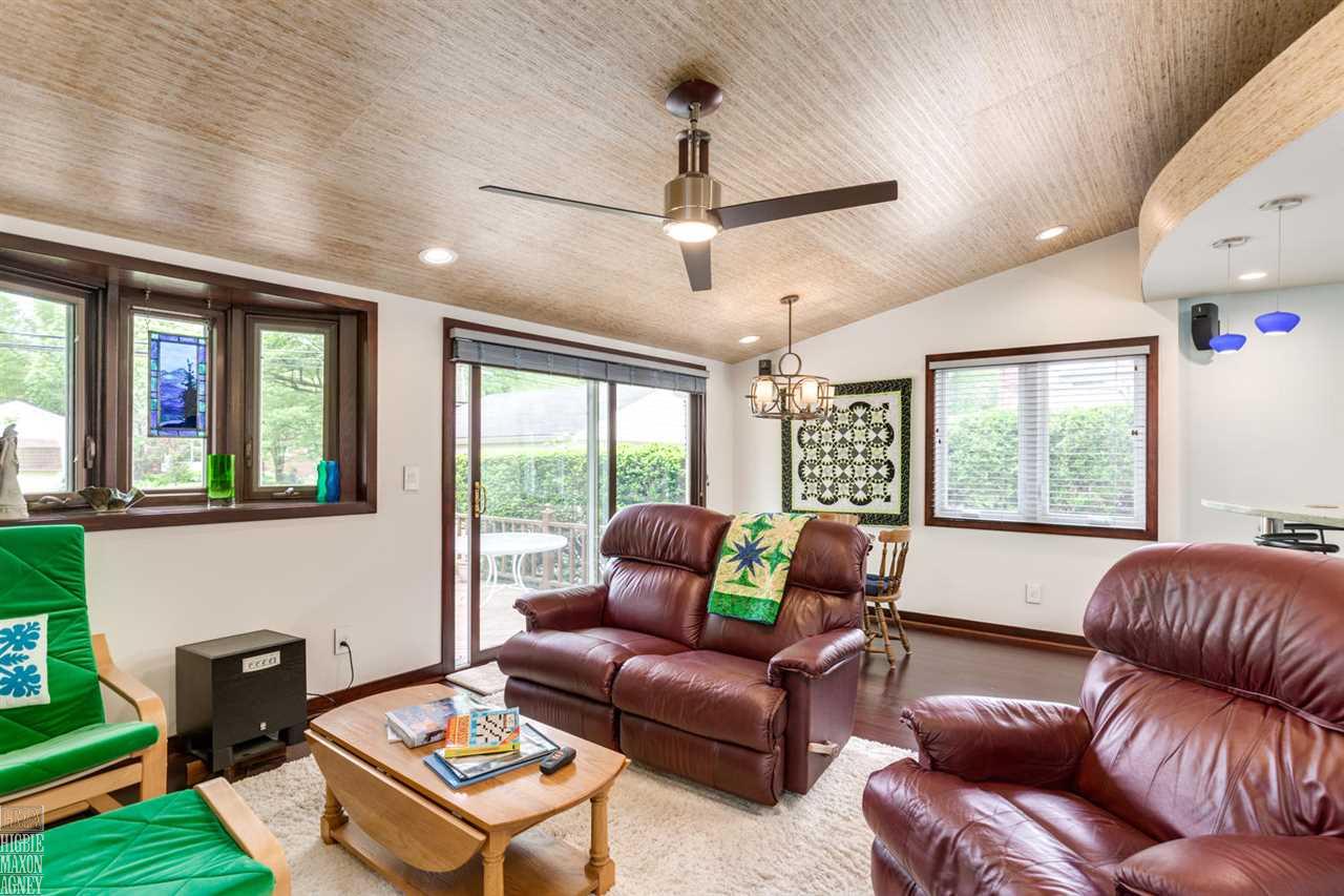 1137 Hawthorne Road Grosse Pointe Woods, MI 48236 - Photo 11 of 31